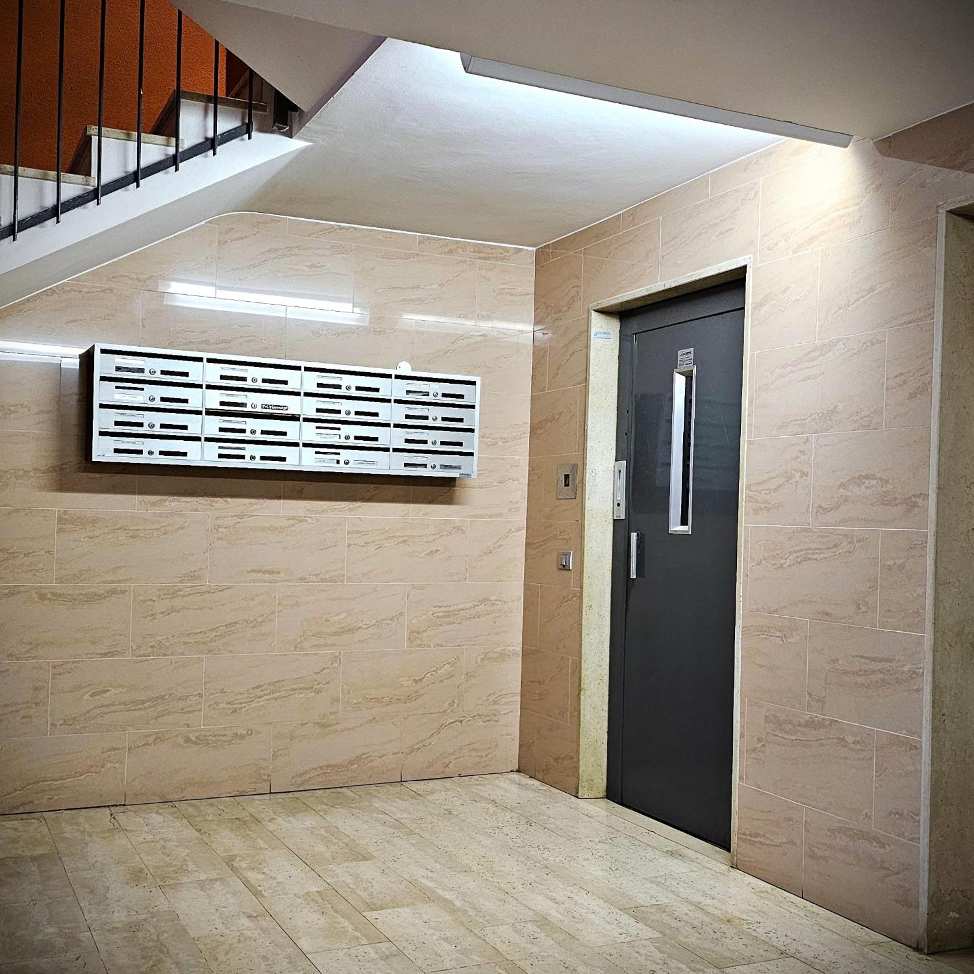 Bbking Appartamento Policlinico San Donato Milanese Exterior photo