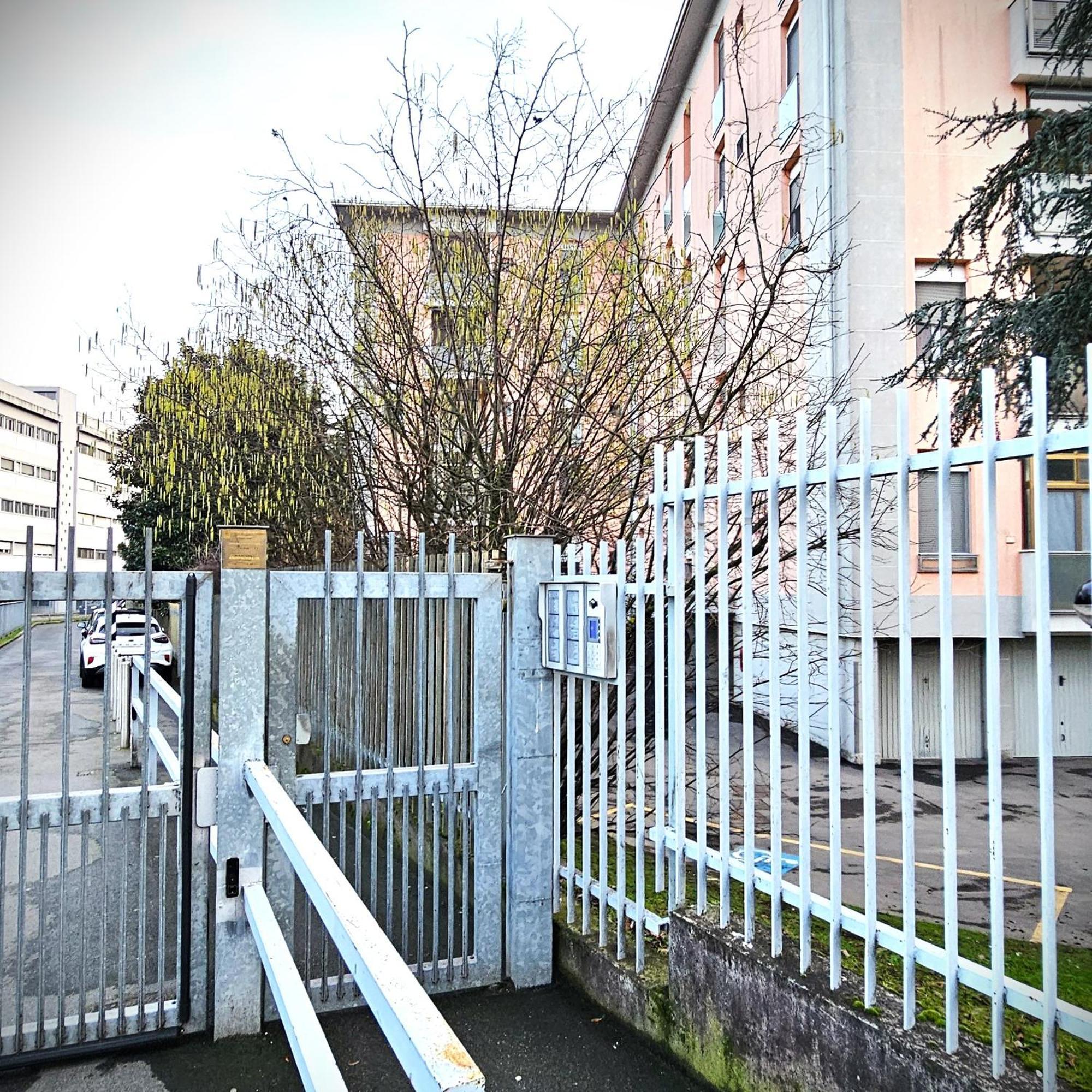 Bbking Appartamento Policlinico San Donato Milanese Exterior photo